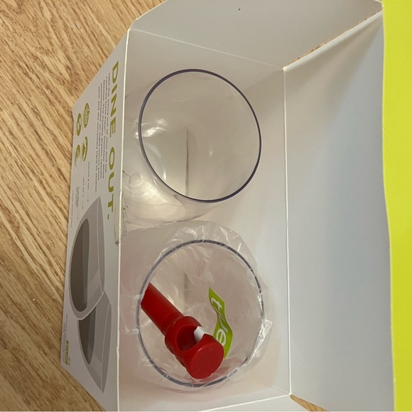 SOLD - Set of 4 New and Unused Plastic Stemless Wine Glasses - Picture 3 of 9